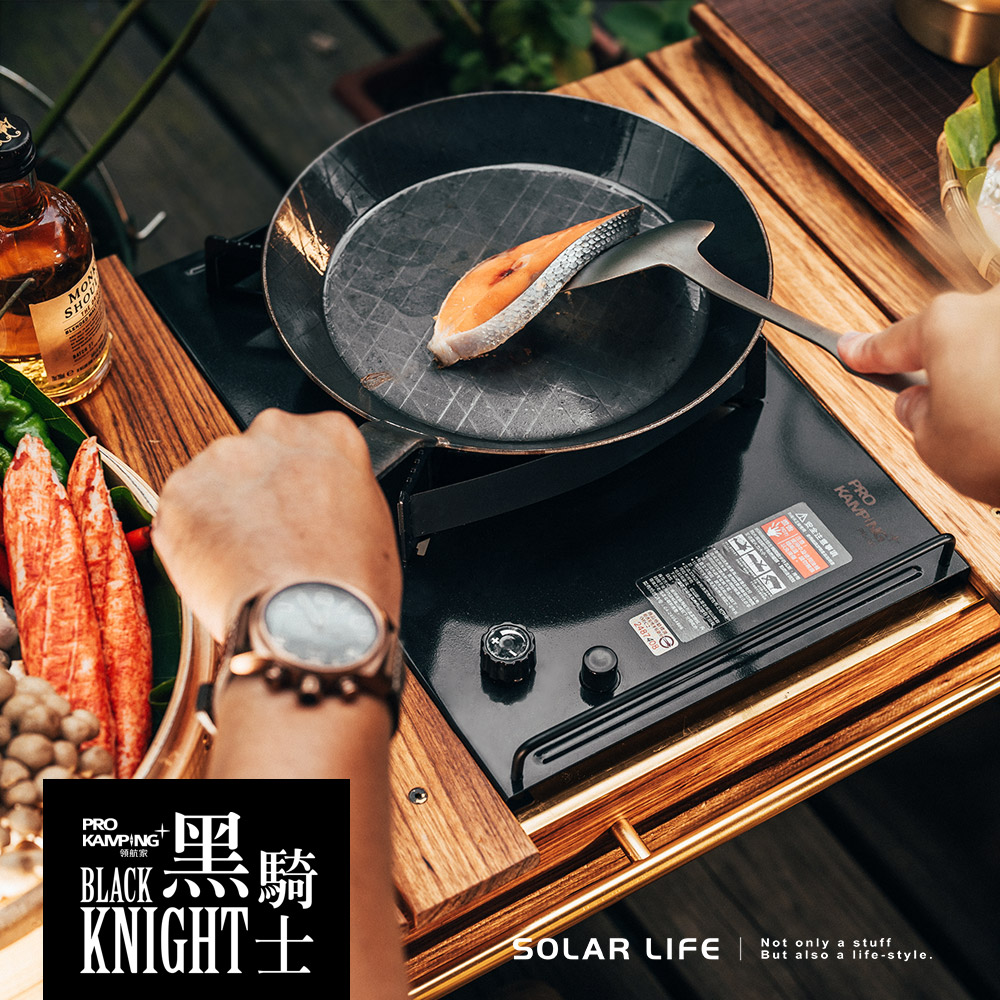 PRO領航家BLACK+騎KNIGHTPROSOLAR LIFE Not only a stuffBut also a life-style.