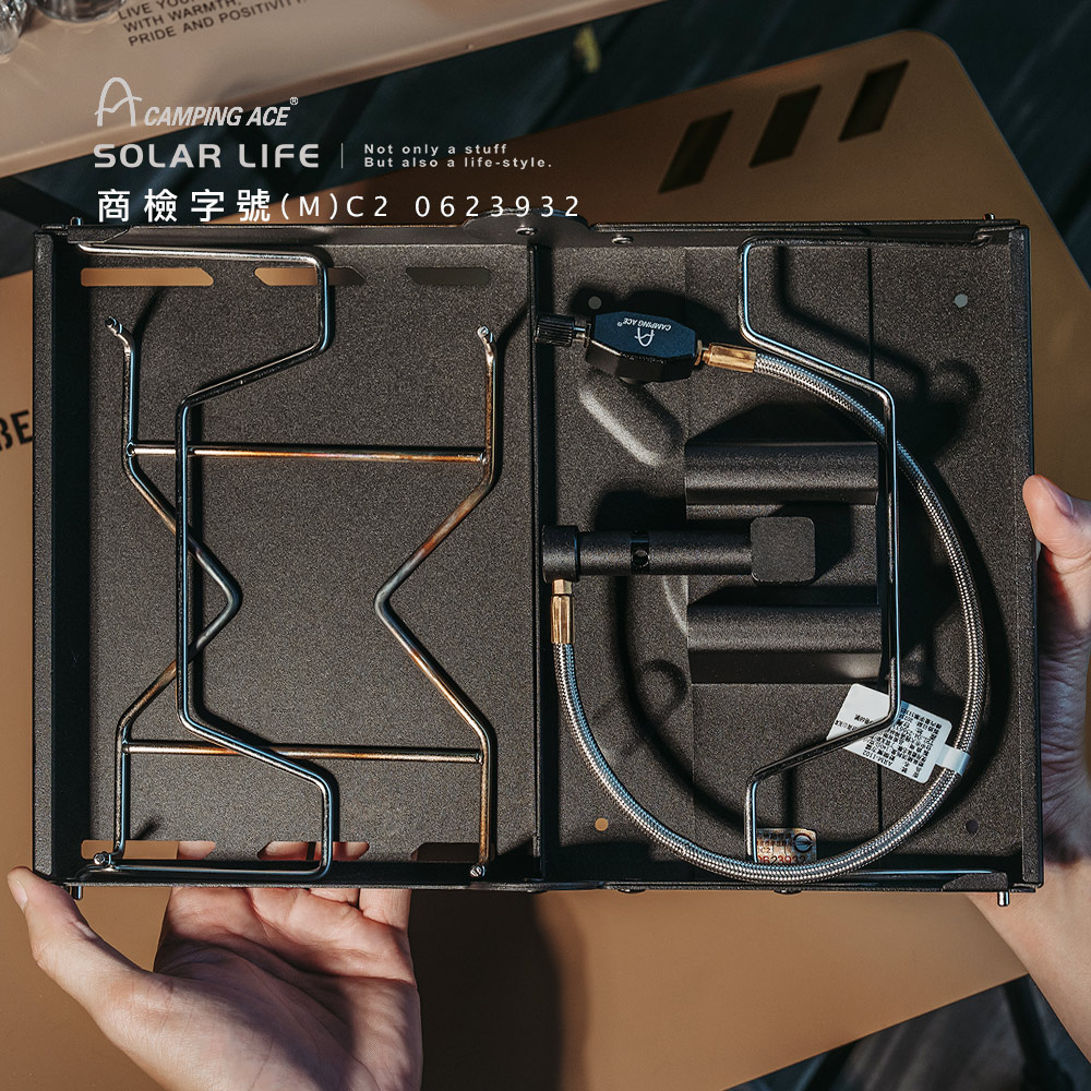 LIVEWITH WARMPRIDE AND POSITIVCAMPING ACE®SOLAR LIFENot only a stuffBut also a life-style.商檢字號(M)C2 0623932